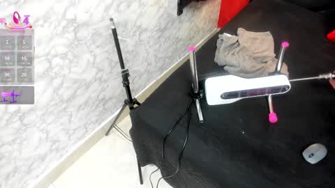 Ivis  online show from 11-13-25, 12:04