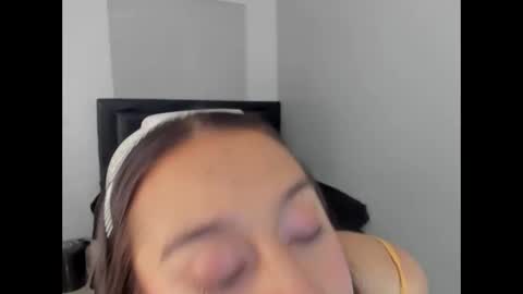 ivonneskarielrs online show from 11-21-25, 12:15