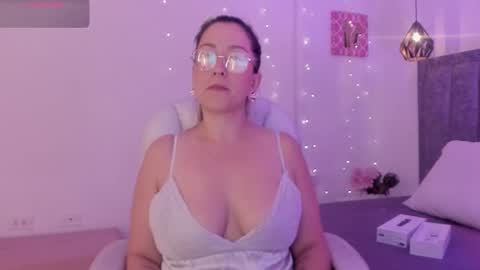 N A T H A L Y   online show from 01-13-26, 04:29