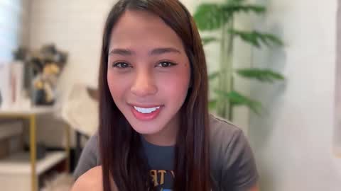 Snapshot of ivorycollins chatting on 11-06-25, 01:50 kirstenelsie online show from 11-06-25, 01:50