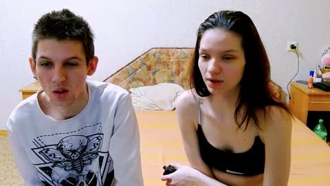Snapshot of ivy__lester chatting on 03-08-25, 11:49 Ivy and Lester online show from 03-08-25, 11:49