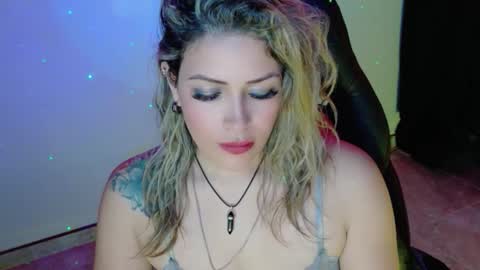 Diana Rojas  online show from 11-25-25, 02:33