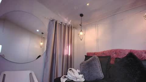 Snapshot of ivy_bonnie chatting on 11-11-25, 11:54 ivy_bonnie online show from 11-11-25, 11:54