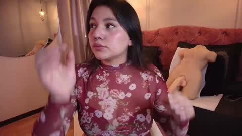 Snapshot of ivy_bonnie chatting on 11-25-25, 12:16 ivy_bonnie online show from 11-25-25, 12:16