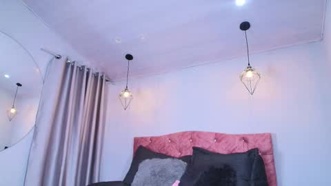 Snapshot of ivy_bonnie chatting on 12-05-25, 12:36 ivy_bonnie online show from 12-05-25, 12:36