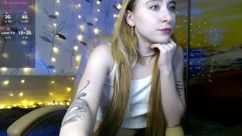 Snapshot of ivy_dean_ chatting on 03-05-25, 10:43 Ivy online show from 03-05-25, 10:43