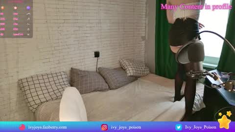 Snapshot of ivy_joys chatting on 02-22-25, 10:29 I v y online show from 02-22-25, 10:29