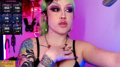 Snapshot of ivy_rosse chatting on 01-15-25, 05:37 You can find more of me here online show from 01-15-25, 05:37