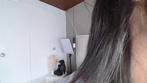 Snapshot of ivy_soul chatting on 11-07-25, 08:09 IVY online show from 11-07-25, 08:09