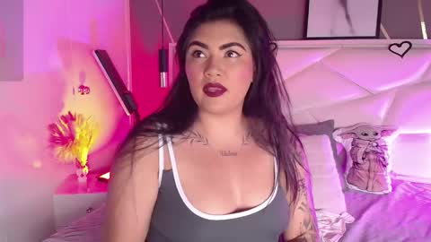 Snapshot of ivy_soul chatting on 11-23-25, 07:57 IVY online show from 11-23-25, 07:57