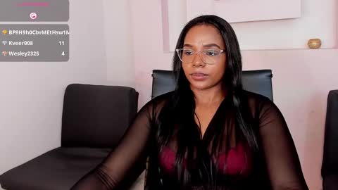 Snapshot of ivybliss8 chatting on 01-20-25, 04:01 i v y b l i s s online show from 01-20-25, 04:01