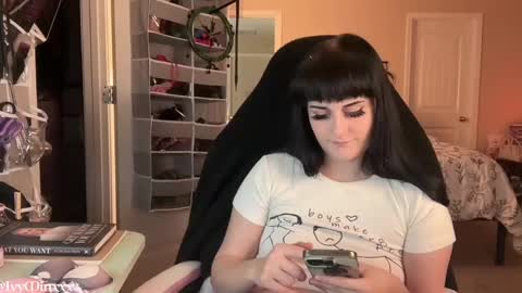 Snapshot of ivyminxxx chatting on 01-11-25, 09:57 Ivy Minxxx online show from 01-11-25, 09:57