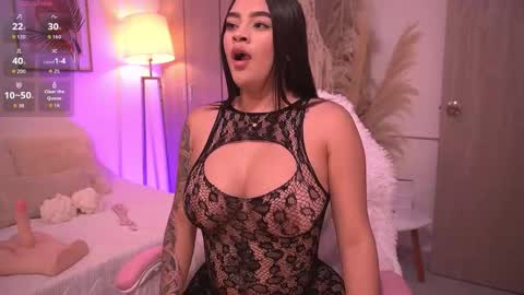 Annie online show from 11-23-25, 05:07