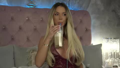  Ivy  online show from 11-10-25, 05:39