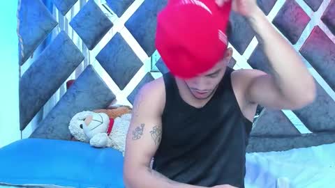 izaack online show from 01-11-26, 04:12