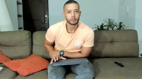 Snapshot of j_calix chatting on 12-30-24, 01:15 Calix Independient model Insta and twt Calixsnake online show from 12-30-24, 01:15