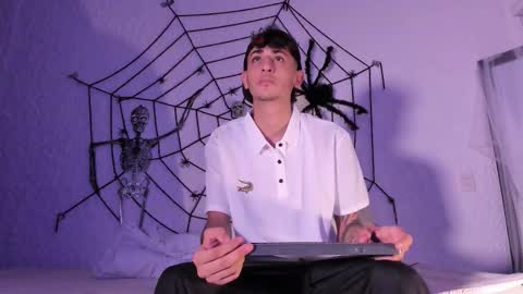 j_martony online show from 10-29-25, 03:31