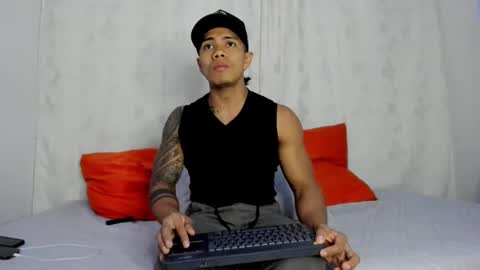 i am juan musiry independent model  online show from 03-09-25, 05:44