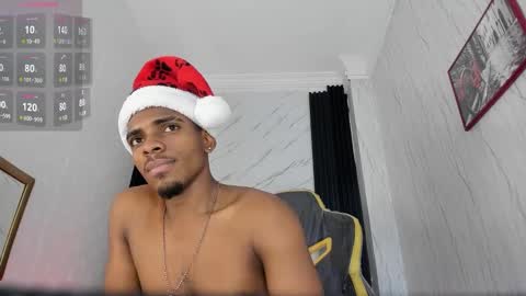 Snapshot of jack_muscles69_ chatting on 12-13-24, 04:05 Jack online show from 12-13-24, 04:05