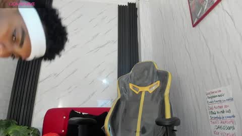 Snapshot of jack_muscles69_ chatting on 01-30-25, 10:19 Jack online show from 01-30-25, 10:19