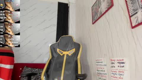 Snapshot of jack_muscles69_ chatting on 03-04-25, 03:00 Jack online show from 03-04-25, 03:00