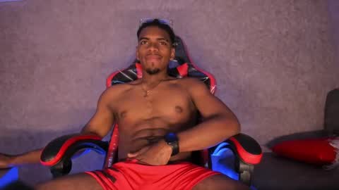 Snapshot of jack_muscles69_ chatting on 09-27-25, 01:16 Jack online show from 09-27-25, 01:16