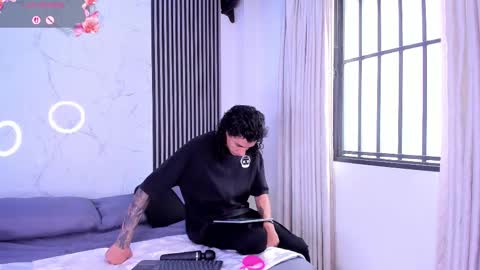 Snapshot of jackandrosse_ chatting on 02-17-26, 02:02 Jack Rosse online show from 02-17-26, 02:02