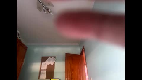 Snapshot of jackconnor35 chatting on 10-19-25, 01:01 jackconnor35 online show from 10-19-25, 01:01