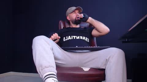 JackEthan online show from 10-25-25, 04:53