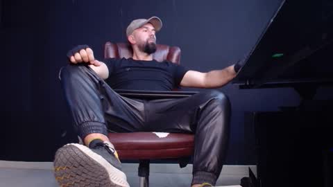 JackEthan online show from 10-26-25, 05:35