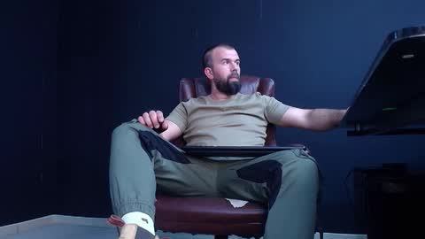 JackEthan online show from 11-18-25, 06:40