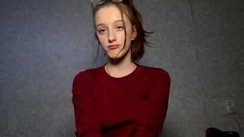 Snapshot of jackkading chatting on 12-17-25, 11:49 Lisa online show from 12-17-25, 11:49