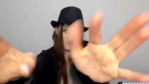 Lisa online show from 01-19-26, 11:03