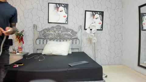 Snapshot of jackmacson chatting on 01-10-25, 12:04 jackmacson online show from 01-10-25, 12:04