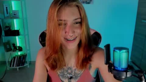 Linda Sofia help me get to 100 thumbs up online show from 12-12-24, 04:48