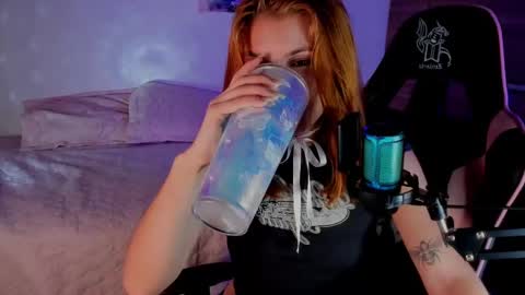 Linda Sofia help me get to 100 thumbs up online show from 12-20-24, 06:08