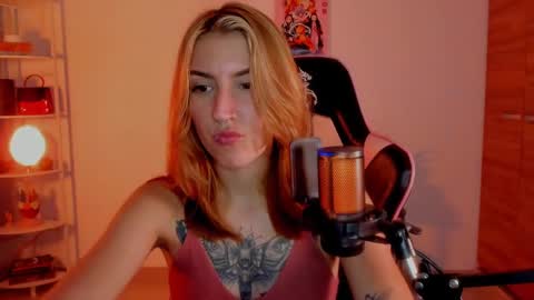 Linda Sofia help me get to 100 thumbs up online show from 01-30-25, 04:06