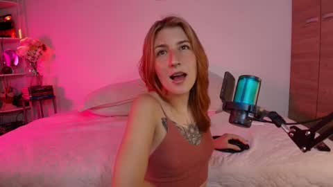 Linda Sofia help me get to 100 thumbs up online show from 02-25-25, 05:08