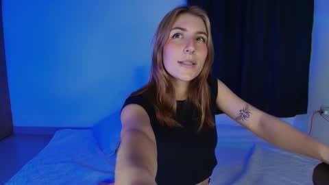 Linda Sofia help me get to 100 thumbs up online show from 03-08-25, 04:56