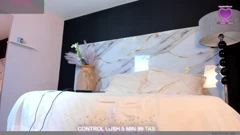 jacky_wolf1 online show from 04-02-26, 06:16