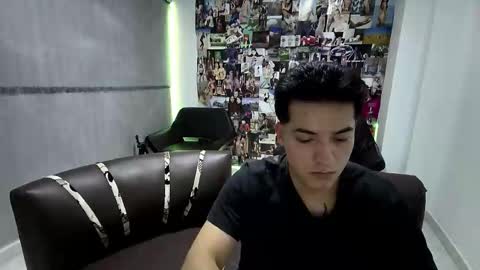 Snapshot of jackyrosee2323 chatting on 10-21-25, 01:28 jackyrosee2323 online show from 10-21-25, 01:28