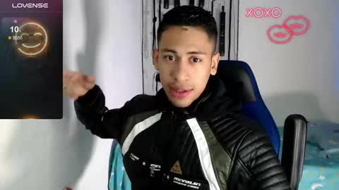 Snapshot of jacob_wolf_xxx chatting on 10-15-25, 03:28 jacob online show from 10-15-25, 03:28