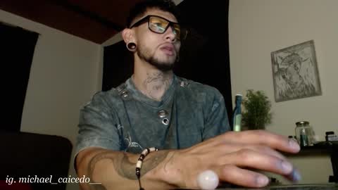 Michael Caicedo online show from 01-14-26, 05:02
