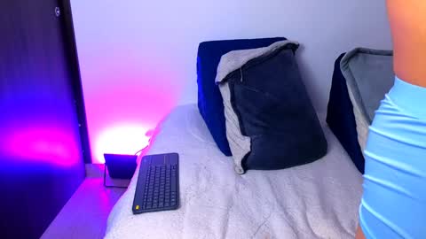 Snapshot of jacobjones2304 chatting on 12-18-24, 01:26 online show from 12-18-24, 01:26