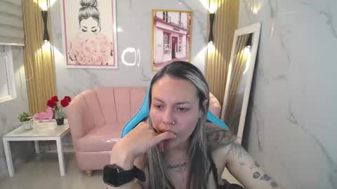 Jade  online show from 10-21-25, 03:07