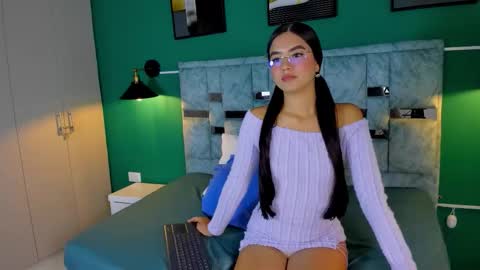 jade_lovv online show from 03-24-26, 07:52