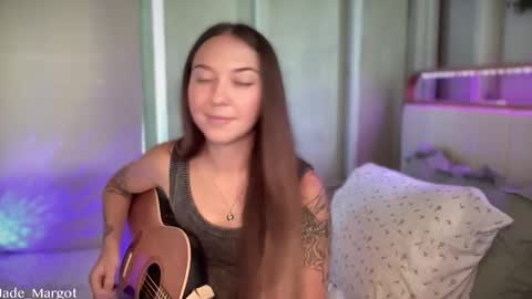 Snapshot of jade_margot chatting on 11-08-25, 10:19 Jade Margot online show from 11-08-25, 10:19