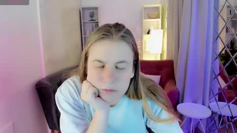 Snapshot of jade_soft chatting on 11-19-25, 08:20 Jade online show from 11-19-25, 08:20