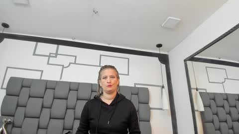 Jade  online show from 12-06-24, 11:11