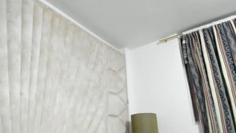 Snapshot of jade_squirt chatting on 11-07-25, 10:26 Jade online show from 11-07-25, 10:26